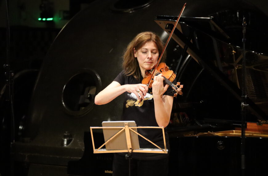 JAN MÜLLER-WIELAND : Libero Fragile | Elisabeth Kufferath : Violine
